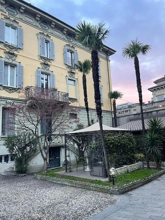 Lake Como Skyview