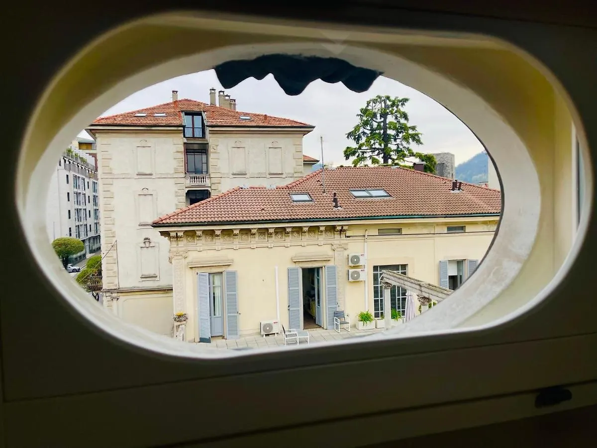 Lake Como Skyview 0*,  Italien