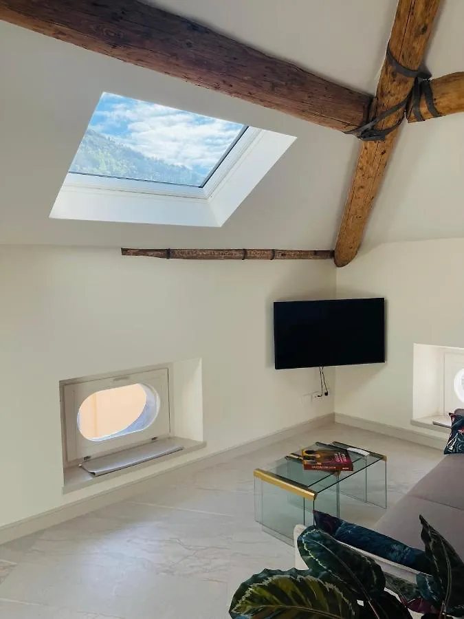 Lake Como Skyview Apartment